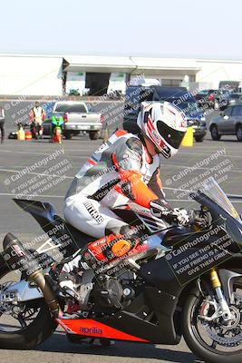 media/Apr-10-2022-SoCal Trackdays (Sun) [[f104b12566]]/Around the Pits/